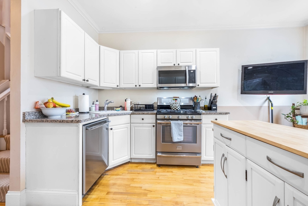 433 W 4th Street # 2