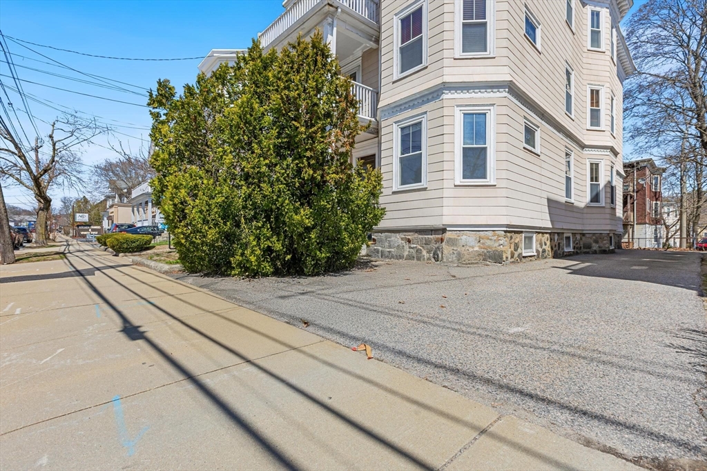 1057 Massachusetts Ave # 1