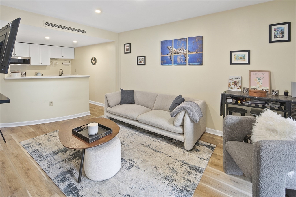 165 Cottage Street # 213