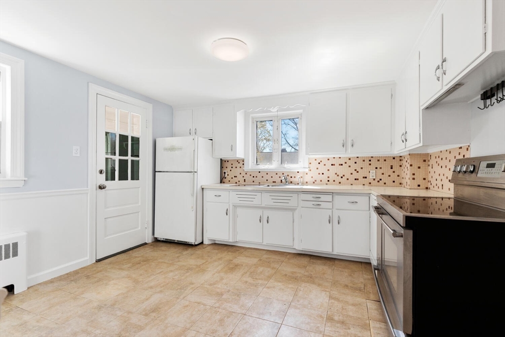 61 Bay State Rd