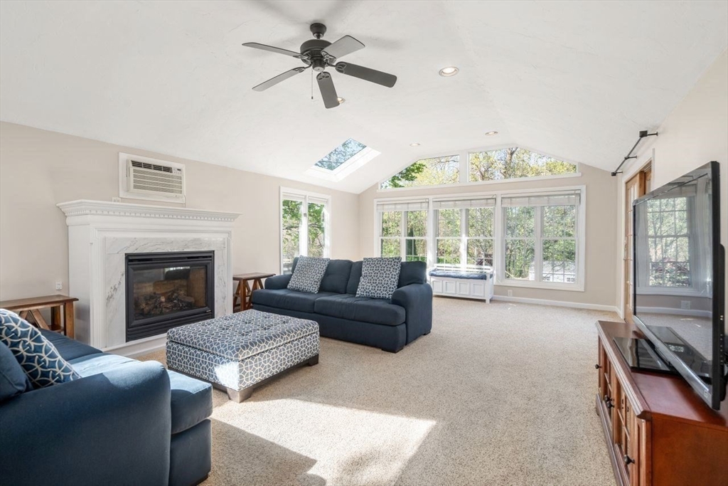 99 Edgewater Drive