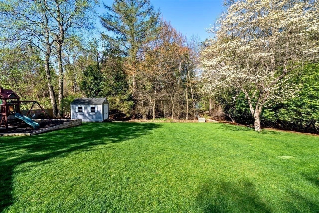 99 Edgewater Drive