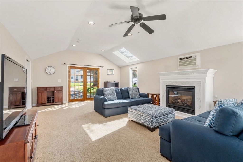 99 Edgewater Drive