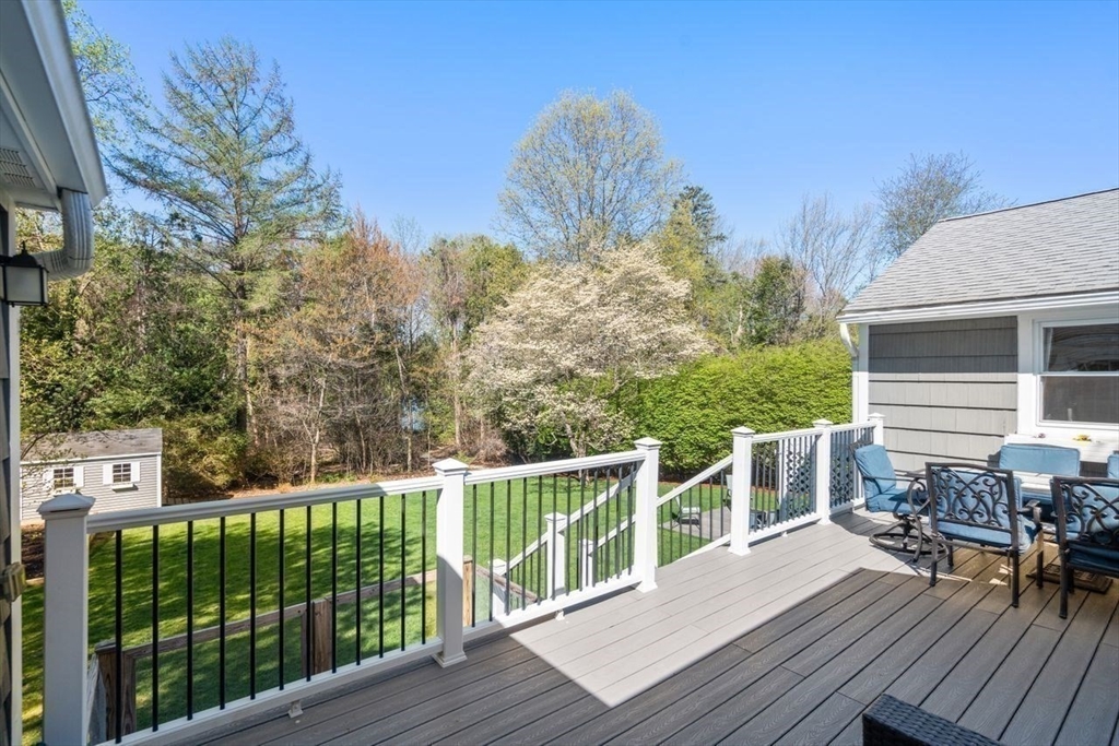99 Edgewater Drive