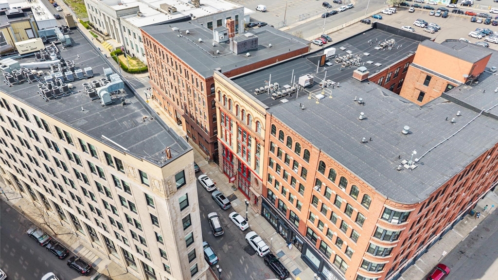 13-17 Willow Street # 305
