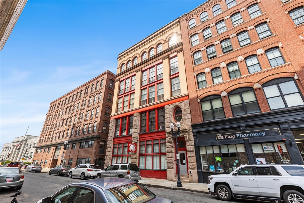 13-17 Willow Street # 305