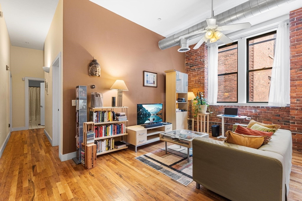 13-17 Willow Street # 305