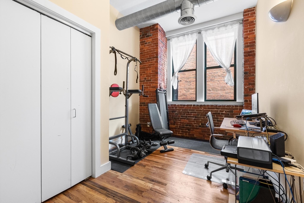 13-17 Willow Street # 305
