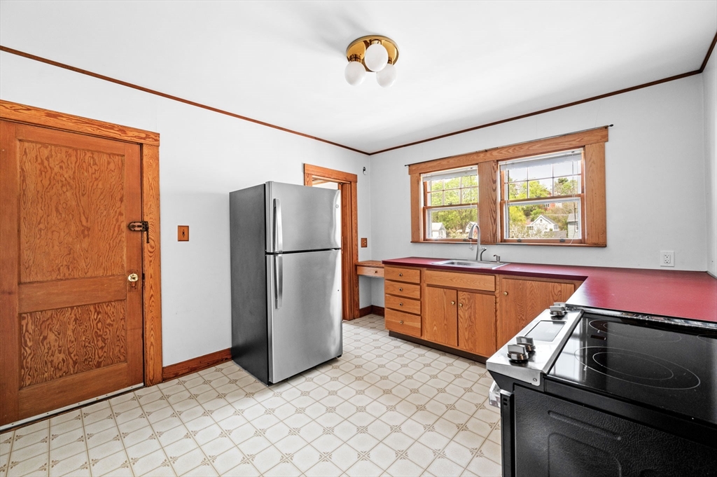 40-42 Tappan St