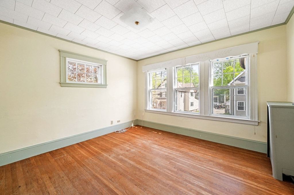 40-42 Tappan St