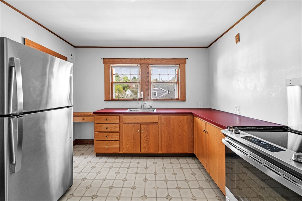 40-42 Tappan St