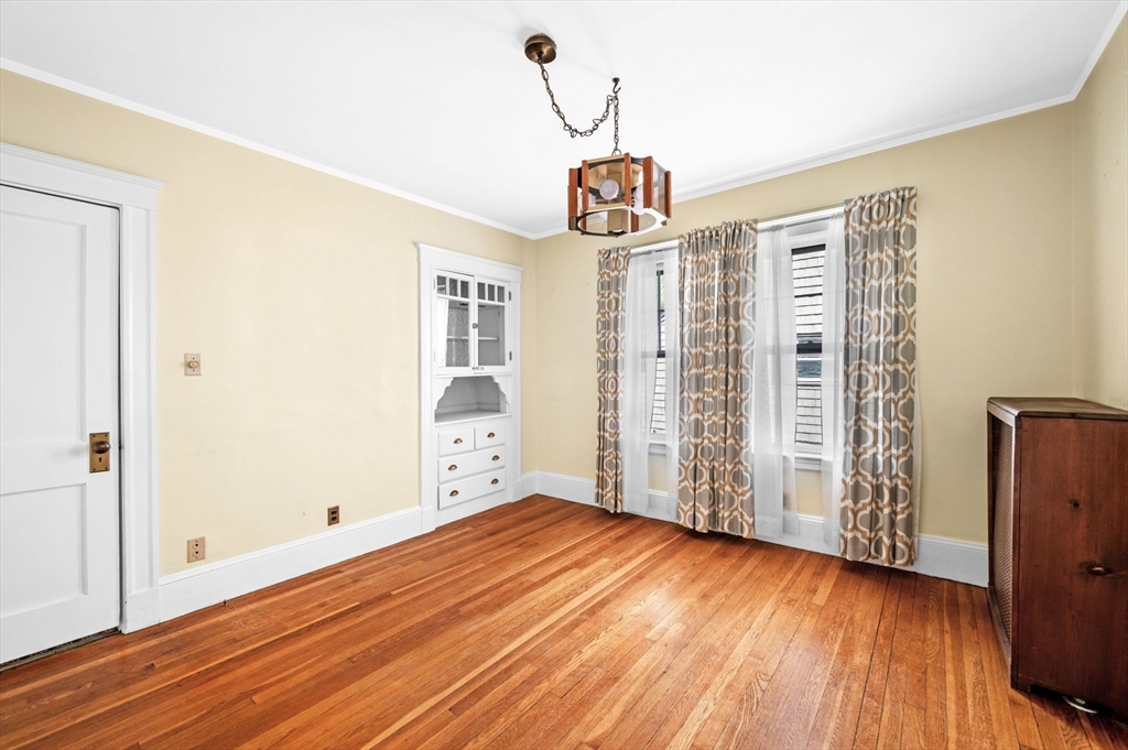 40-42 Tappan St
