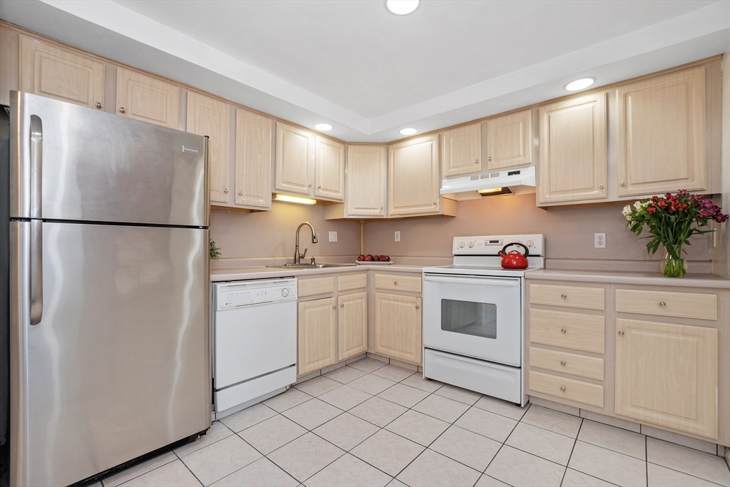 30 Revere Beach Pkwy # 803