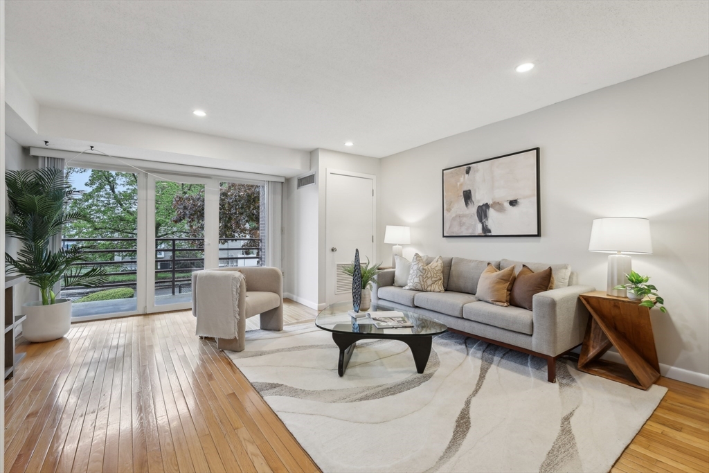 314 Riverside Avenue # 201