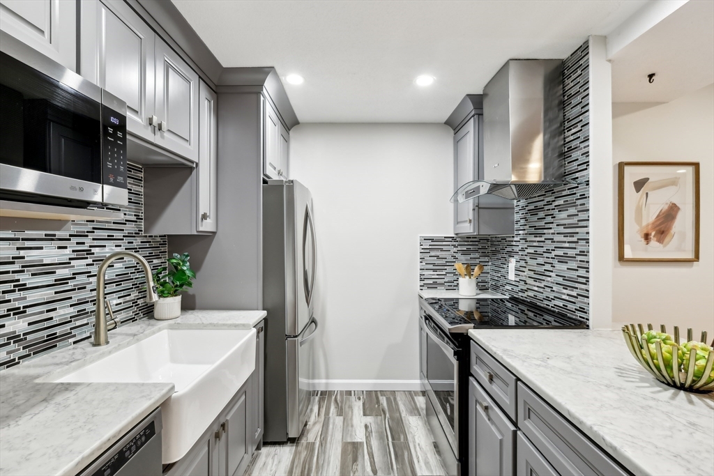 314 Riverside Avenue # 201