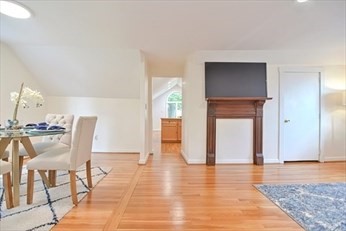 104 Glen St # 2