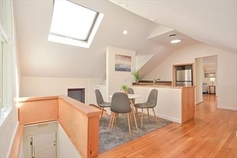 104 Glen St # 2