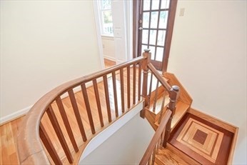 104 Glen St # 2