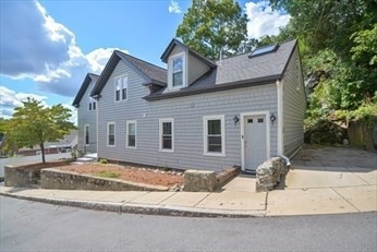 104 Glen St # 2