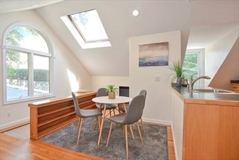 104 Glen St # 2