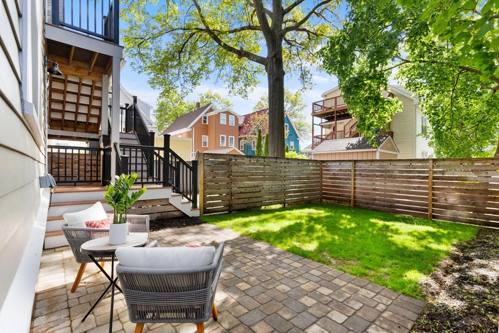 12-14 Norumbega St # 12