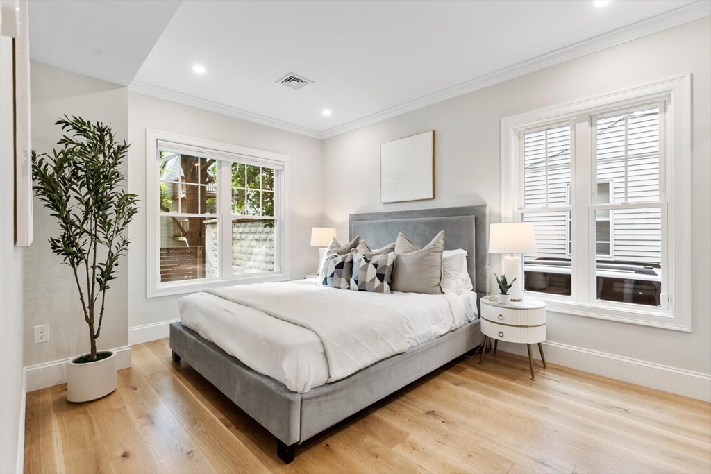 12-14 Norumbega St # 12