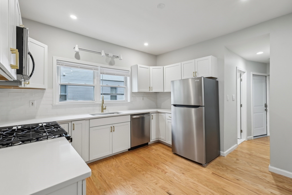 7 Hawthorne St # 1