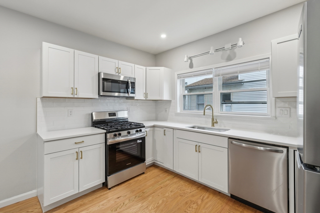 7 Hawthorne St # 1