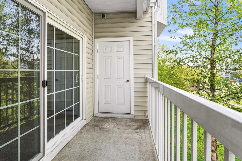 9 Abigail Way # 2012