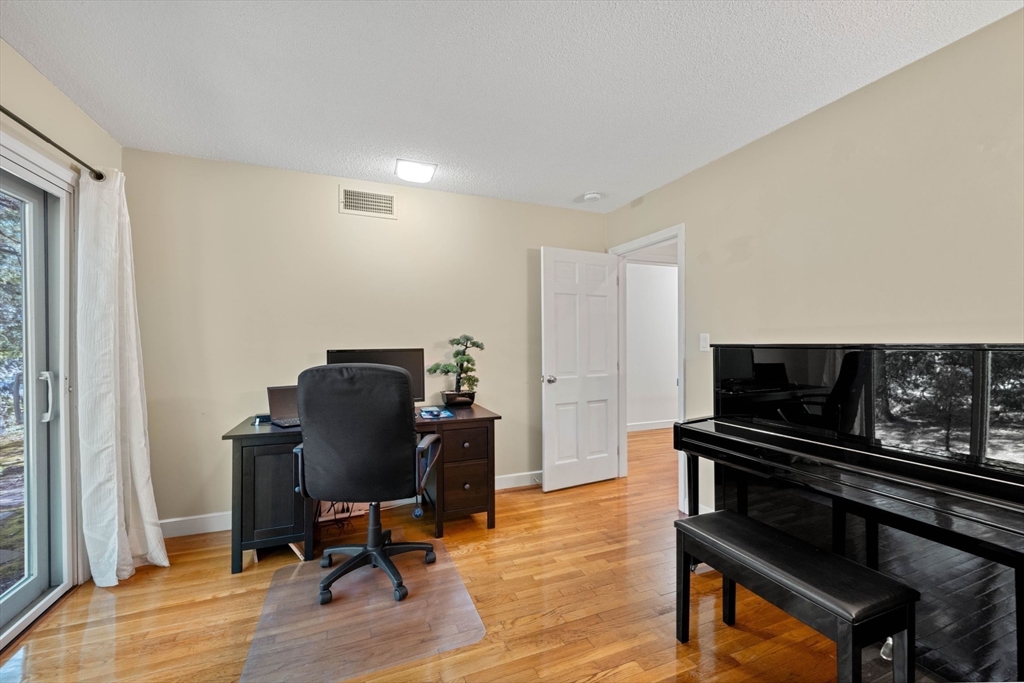 65 Thornberry Rd