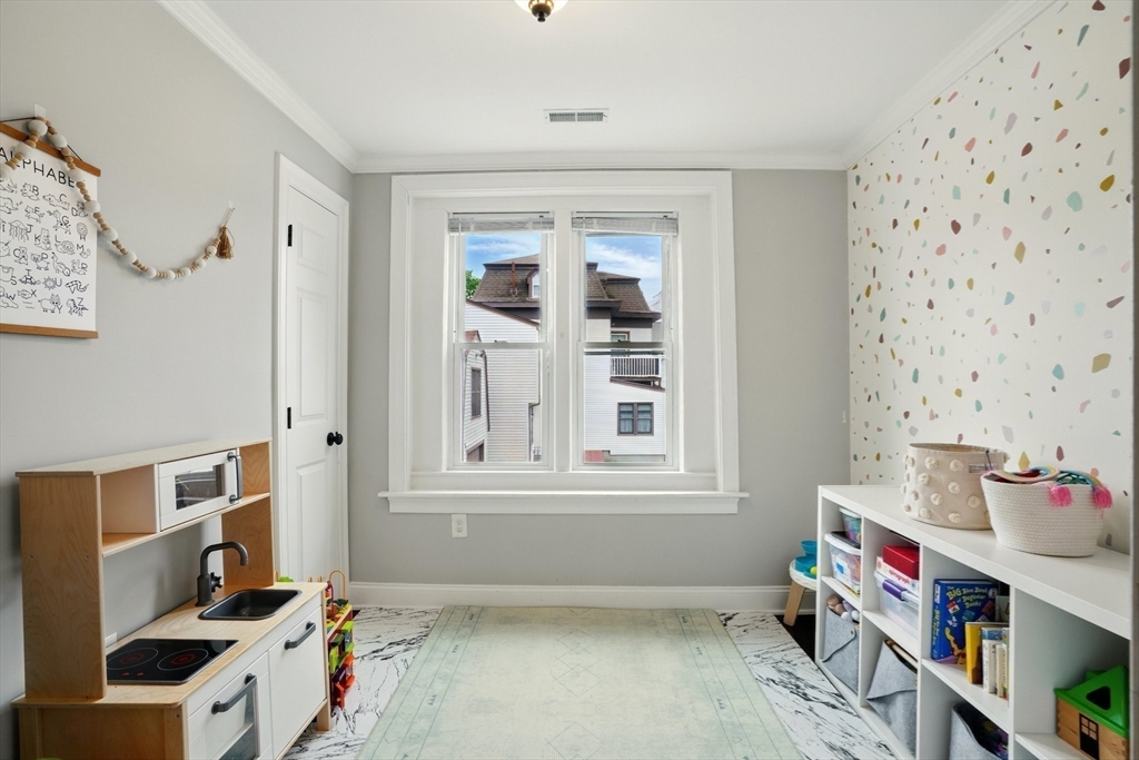 17-R Highland St # 2