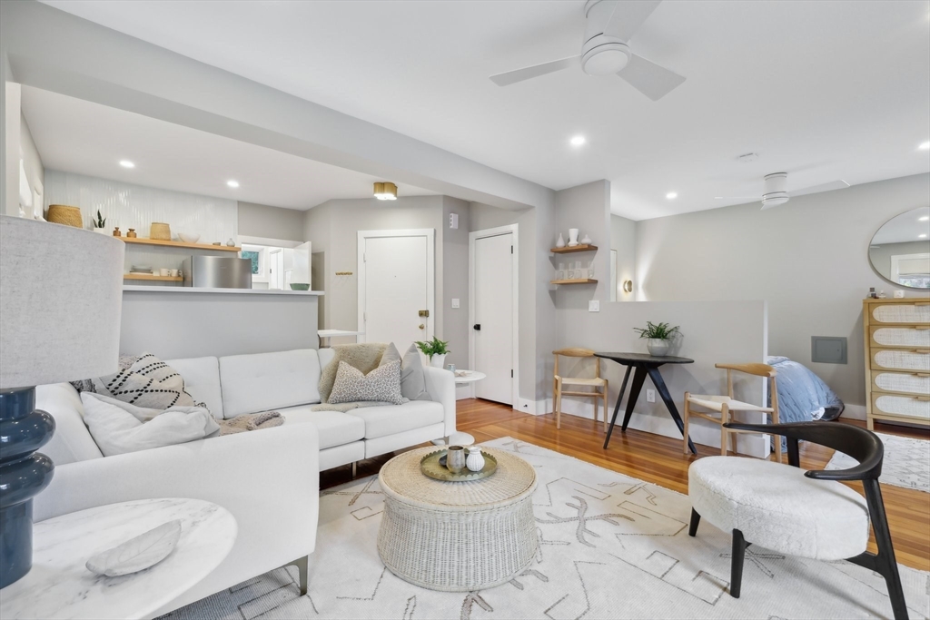 67 Walker St # 3