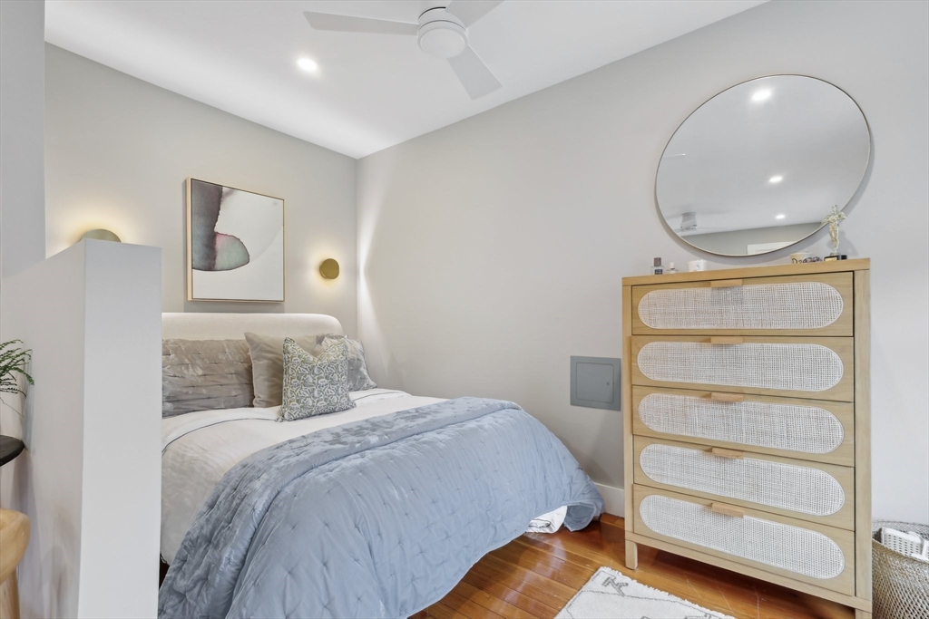 67 Walker St # 3