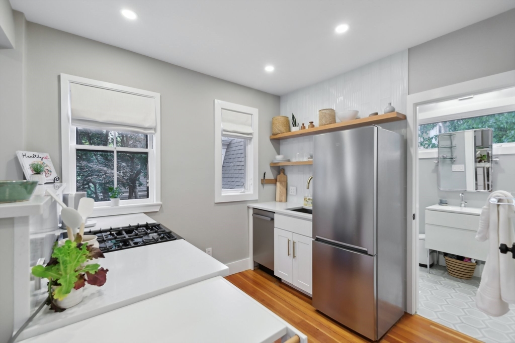 67 Walker St # 3
