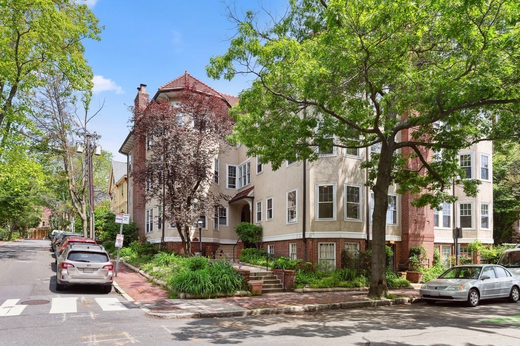 7 Linnaean Street # 1