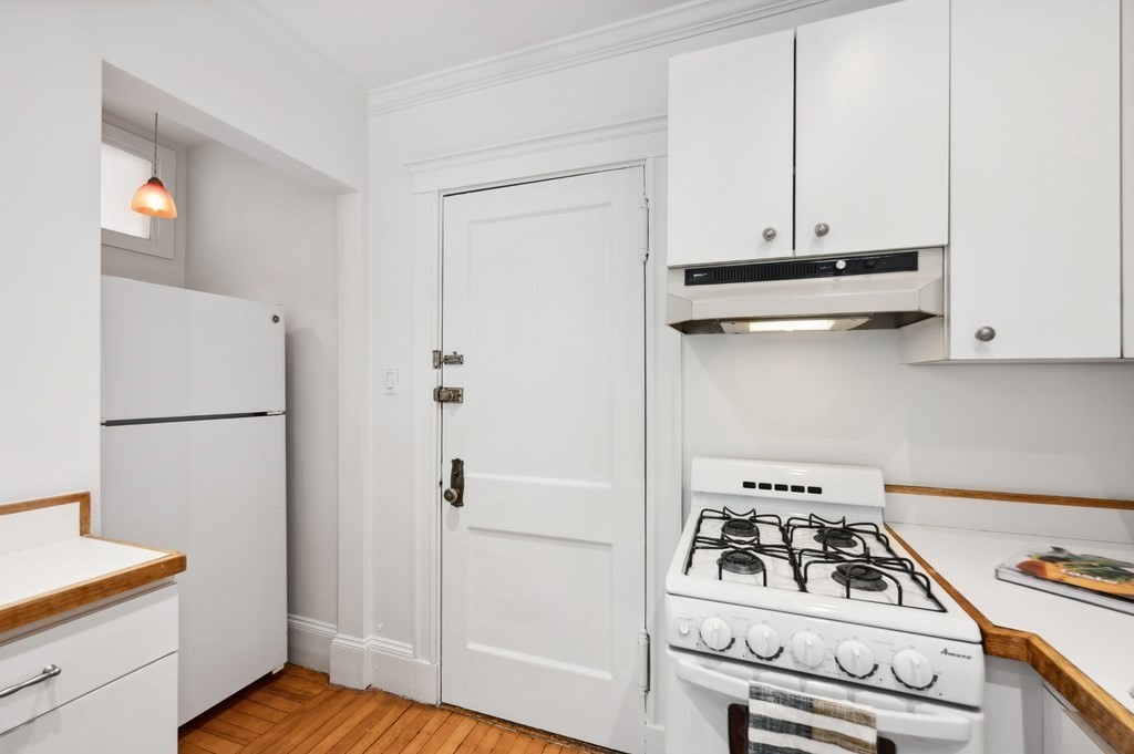 7 Linnaean Street # 1