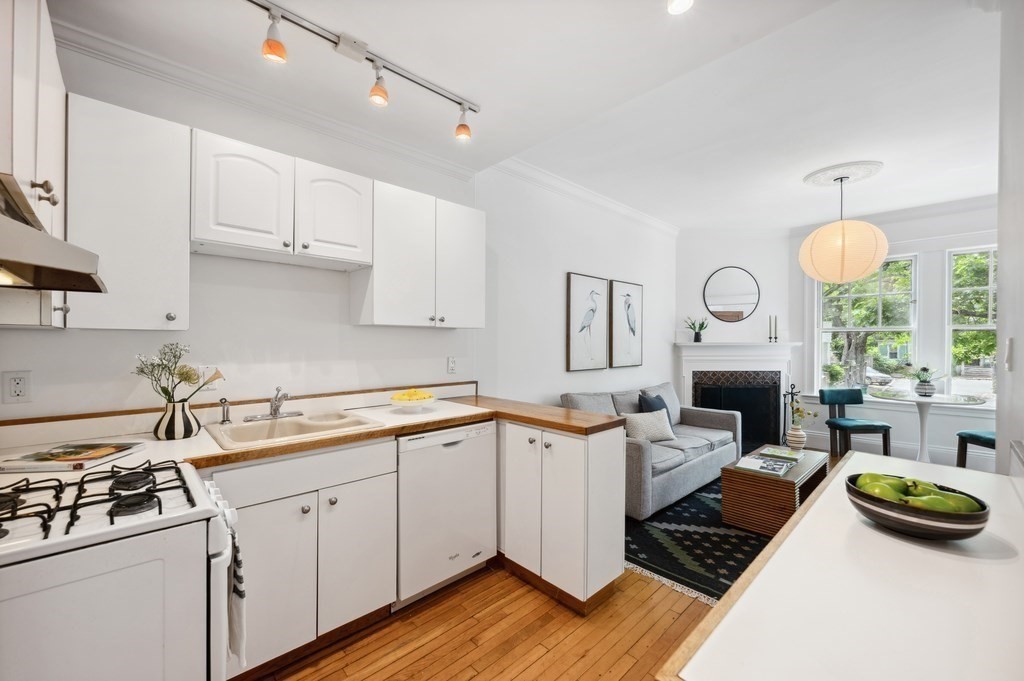 7 Linnaean Street # 1