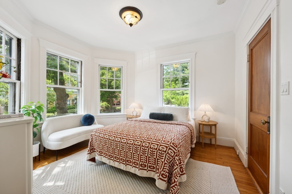 7 Linnaean Street # 1