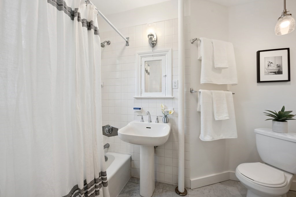 7 Linnaean Street # 1