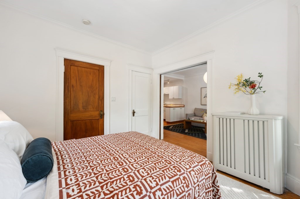 7 Linnaean Street # 1
