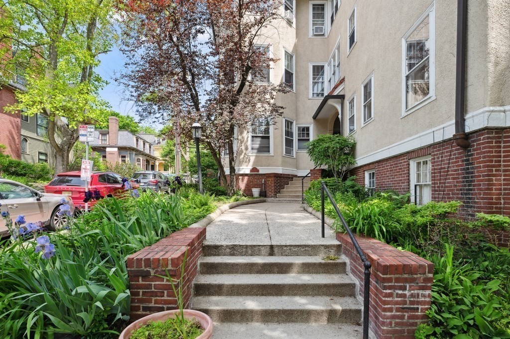 7 Linnaean Street # 1