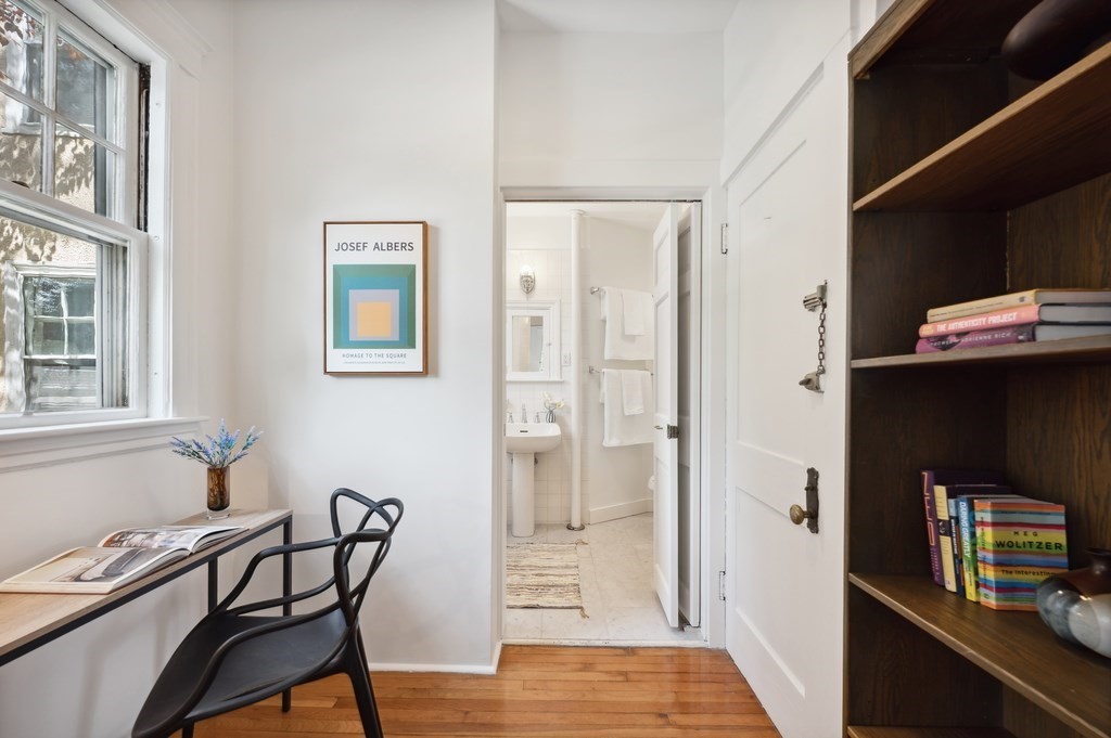 7 Linnaean Street # 1