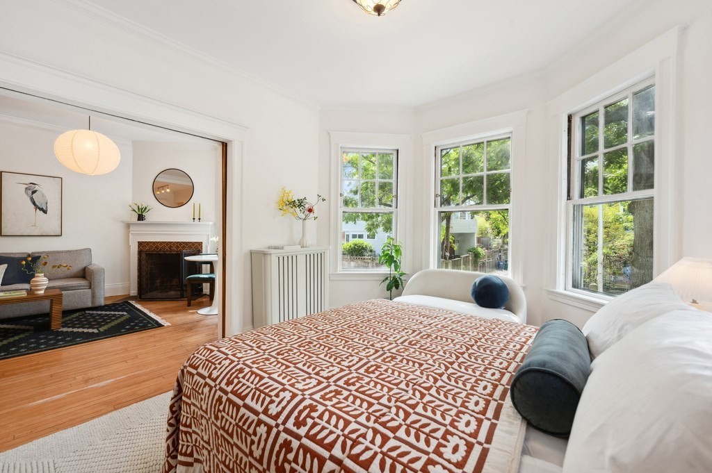 7 Linnaean Street # 1