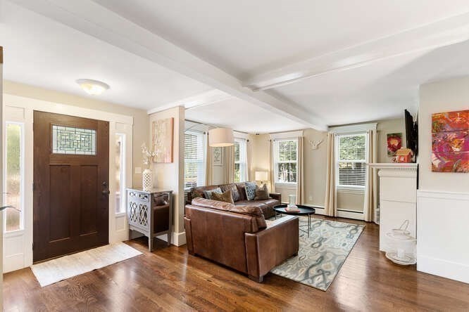 11 Ash St