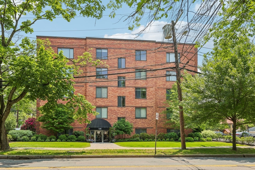 128 Pleasant St # 407