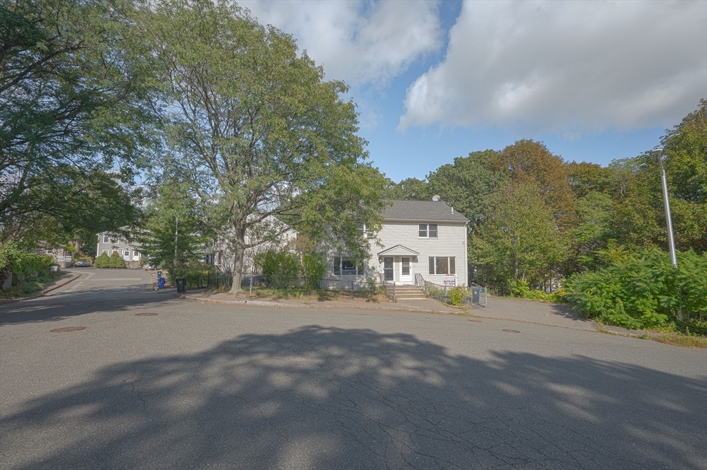 30 Wallace Cir # 30