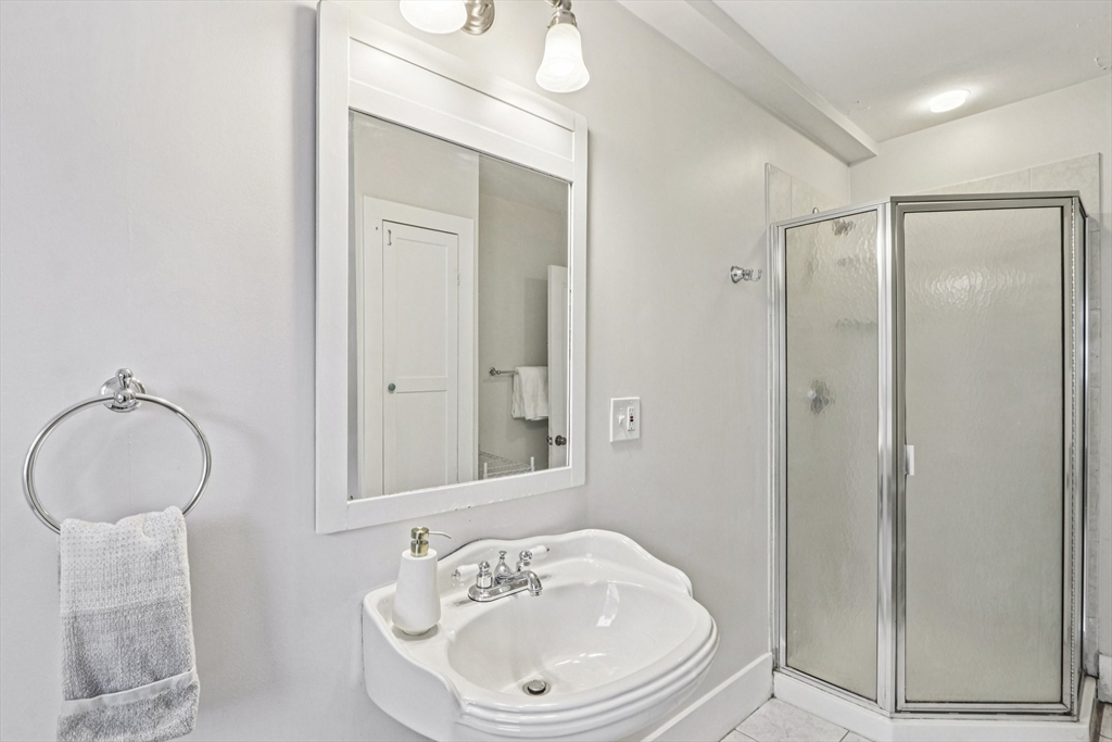 20 Lake St # 2
