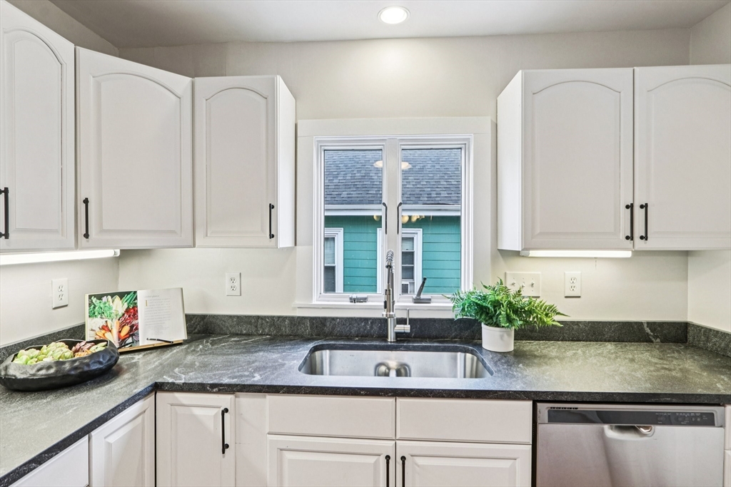 20 Lake St # 2