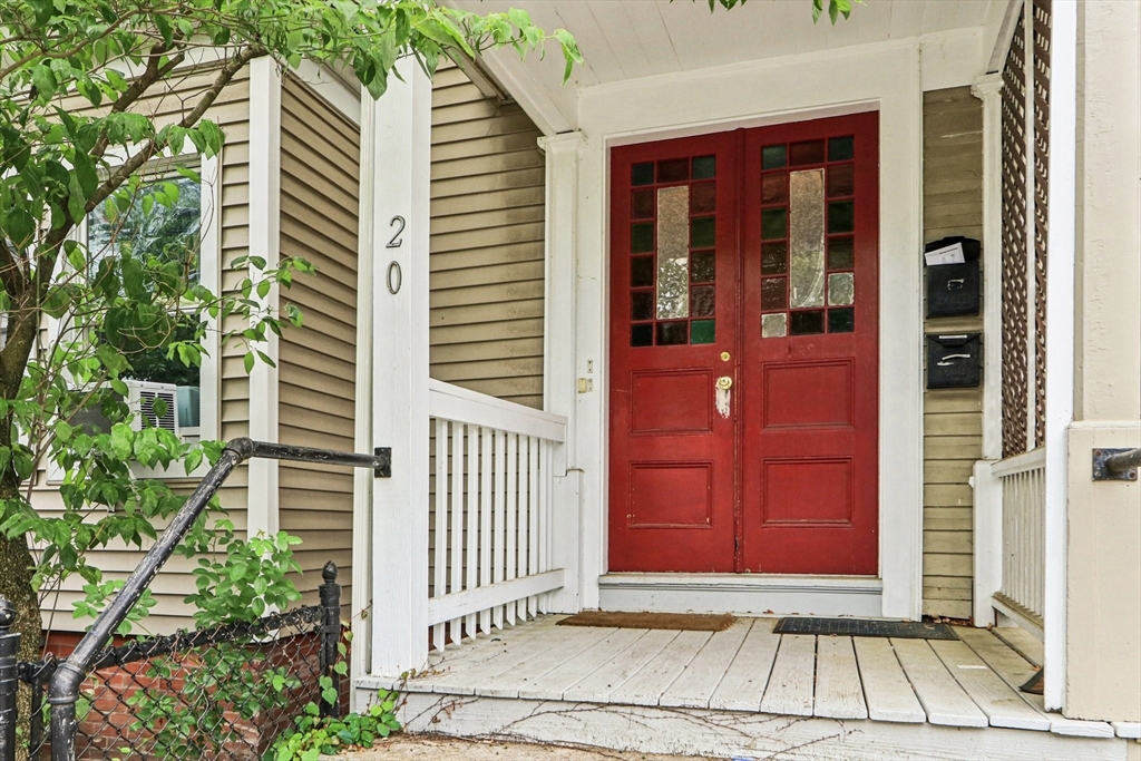 20 Lake St # 2