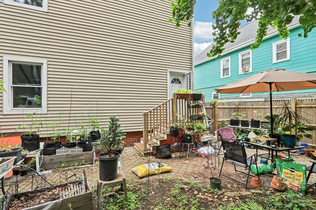 20 Lake St # 2